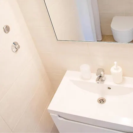 Holiday home 2 Bedroom Amazing In