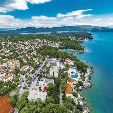 2 Bedroom Amazing In Holiday home Sveti Vid-Miholjice