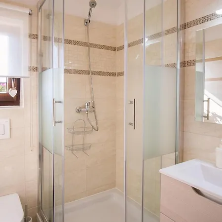 2 Bedroom Amazing In *