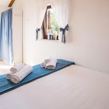 2 Bedroom Amazing In Holiday home