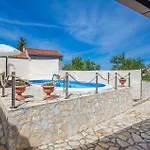 Pet Friendly In Sveti Vid-Miholjice
