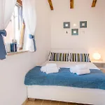 Pet Friendly In *