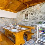 Pet Friendly In * Sveti Vid-Miholjice