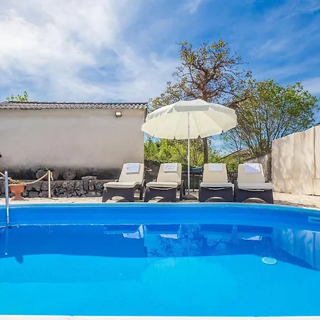 Pet Friendly In * Sveti Vid-Miholjice