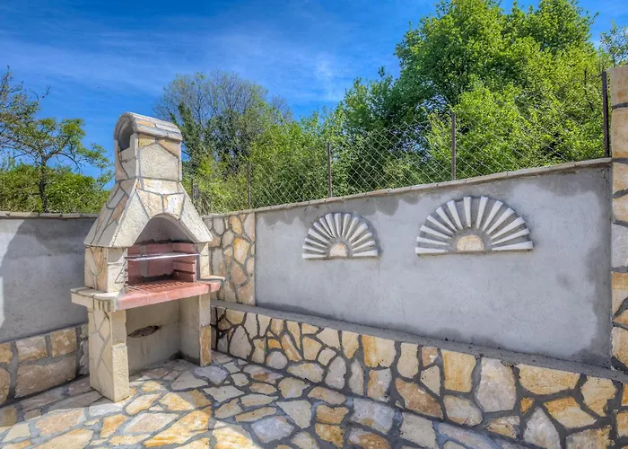 2 Bedroom Amazing In *