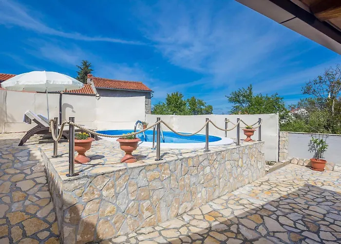 2 Bedroom Amazing In Sveti Vid-Miholjice