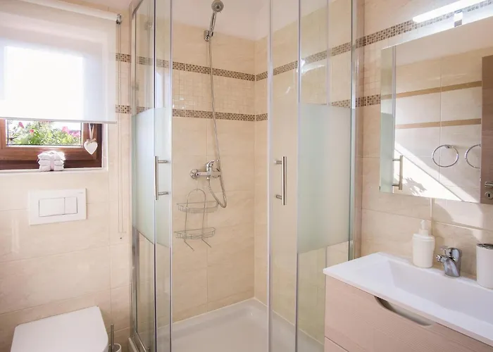 2 Bedroom Amazing In *
